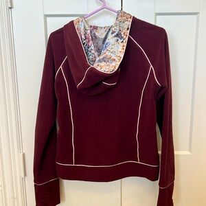 Gorgeous 686 snowboard plush hoodie pearl print lined fleece, thumb holes